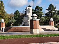 Monument des Portugais de Champigny-sur-Marne 2