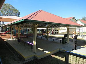 Morayfield State School playshed (2014)