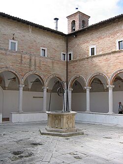 Senigallia-chiostro delle grazie01