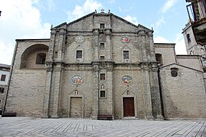 Tempio Pausania, chiesa di San Pietro (08)