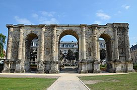The Porte Mars, an ancient Roman triumphal arch in Reims dating from the 3rd century AD and the widest arch in the Roman world, Durocortorum (Reims, France) (9292412785)