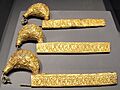 Vetulonia, tomba del littore, fibule d'oro 01