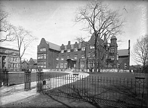 Victoria College 1930s