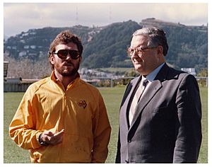 Allan Border (Cricketer) and Jonathan Hunt (Postmaster General)- Victoria University Wellington - 1986 (15877419543)