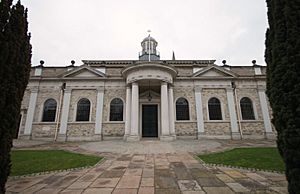 Brentwood Cathedral exterior 2.jpg
