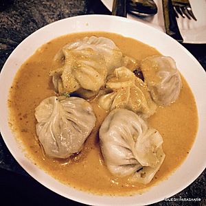 Chicken Momo with curry