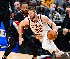 Dean Wade vs Norman Powell, Cleveland Cavaliers vs Portland Trail Blazers on November 3, 2021 (cropped)