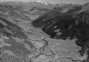 ETH-BIB-Münstertal, Blick nach Nordost, Vinschgau-LBS H1-018064