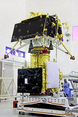 GSLV Mk III M1, Chandrayaan-2 - Vikram lander mounted on top of orbiter