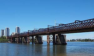 Parramatta River railway bridge December 2014.jpg