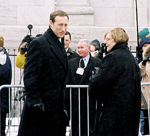 Petermackaytobeswornin2006