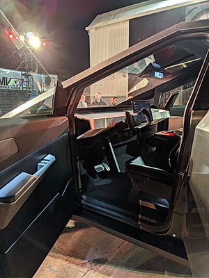 20191121-tesla-cybertruck-driving-seat-portrait