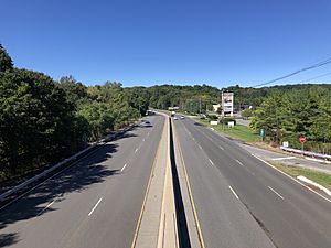 2021-09-24 11 10 45 View west along New Jersey State Route 10 from the overpass for the ramp to Morris County Route 665 (South Salem Street) in Randolph Township, Morris County, New Jersey