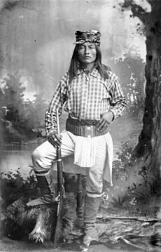 Apaches Ba-keitz-ogie, (The Yellow Coyote), called Dutchy Chiricahua scout (F19052 DPLW)