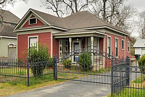 Ben C. and Jenetter Cyrus House Houston (HDR)