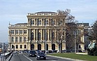 Budapest, Magyar Tudományos Akadémia 24