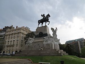 Buenos Aires - Recoleta - Monumento a Mitre 2