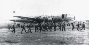 DC - 6 của Hàng Không Việt Nam tham gia chở bộ đội bảo vệ biên giới phía Bắc năm 1979
