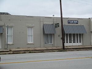Former St. Elmo Hotel, Henrietta, TX IMG 6839
