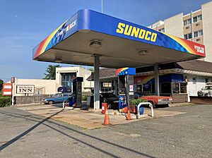 Gas and Service Station, 898 Farmington Ave, West Hartford, CT