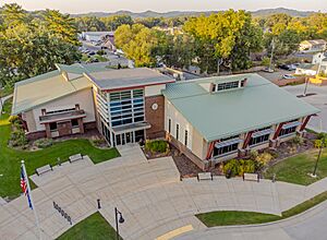 Holmen library