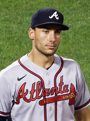 Matt Olson at first base, Aug 05 2022 (cropped).jpg