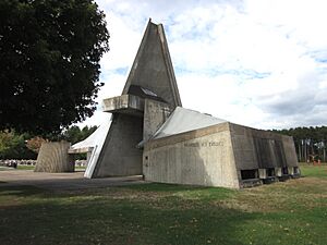 Mausolée des Évêques-de-Trois-Rivières 02