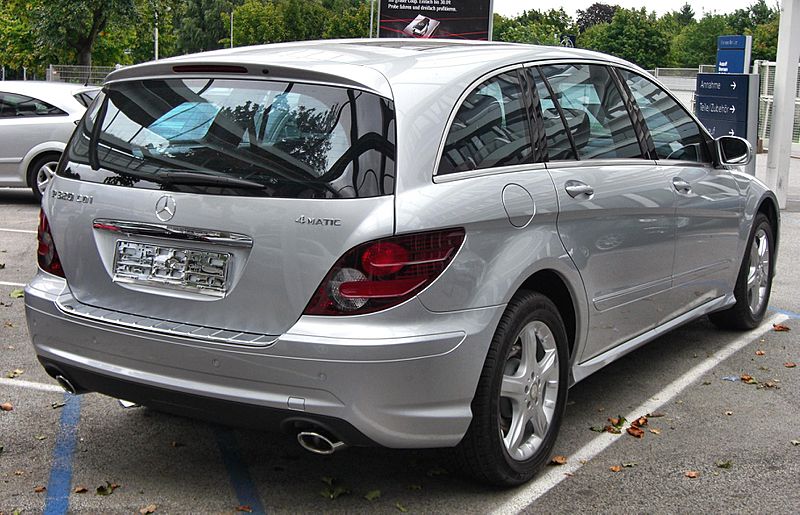 Mercedes R320CDI L 4Matic rear