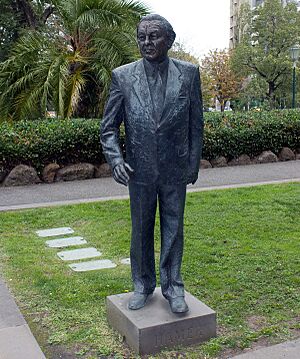 Rupert "Dick" Hamer Statue, Treasury Place, Melbourne Australia