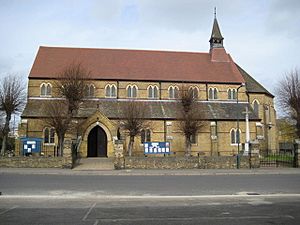 Slade Green, Parish Church of St Augustine of Canterbury - geograph.org.uk - 717670