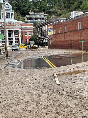 Weather 2024-09-28-10-04 License and Theft in Mountains for Security -068-