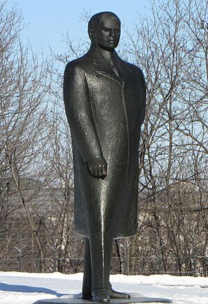 William Lyon Mackenzie King statue