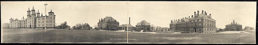 Worcester Academy in 1910. Buildings shown are Davis Hall, Abercrombie House, Walker Hall, The Megaron, Adams Hall, Dexter Hall, and Kingsley Laboratories.