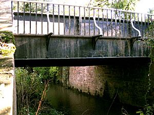Yarningale Aqueduct