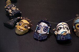 0675 - Phoenician glass necklace - Museo Archeologico, Cagliari - Photo by Giovanni Dall'Orto, November 11 2016