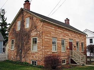 Clarkson-Knowles Cottage in Potsdam, New York