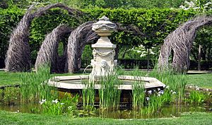 Dumbarton Oaks - fountain