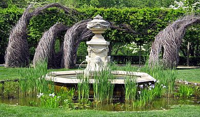 Dumbarton Oaks - fountain