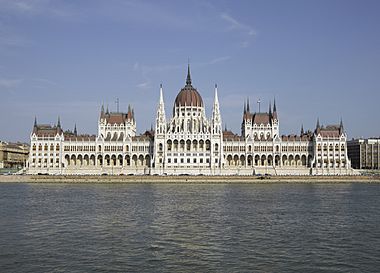 HUN-2015-Budapest-Hungarian Parliament (Budapest) 2015-01 crop