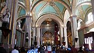 Interior de la Parroquia del Señor del Salitre 02.jpg