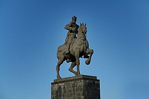 Saakadze monument