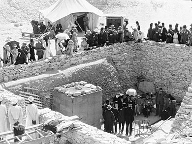 Tourists outside Tutankhamun's tomb, February 1923