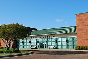 Tunica Museum.jpg