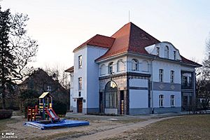 Wrocław, Niepubliczne Przedszkole im. Czesława Janczarskiego - fotopolska.eu (277808)