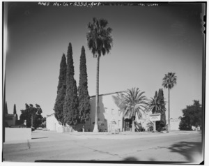 Contextual view of gymnasium facing northeast - March Air Force Base, March Field, Gymnasium, DeKay Avenue, Moreno Valley, Riverside County, CA HABS CAL,33-MORVA,1A-1
