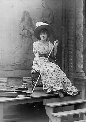 Félix Nadar - Sarah Bernhardt in La Tosca 1887