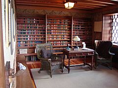 Gillete Library