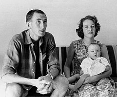 Herb Elliott with family 1960b