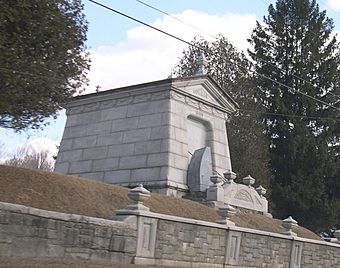 Laurel Glen Mausoleum, Shrewsbury, Vermont.jpg