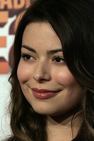 Miranda Cosgrove 3, 2013